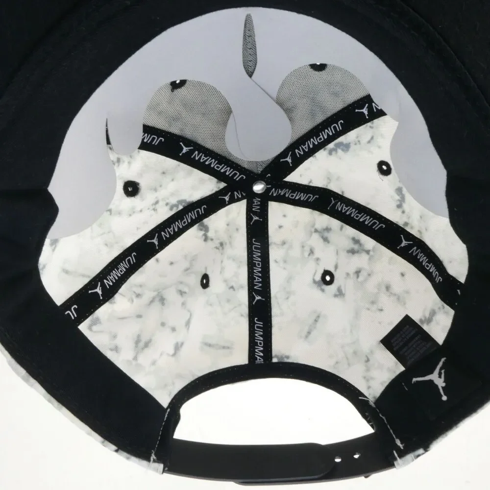 Air Jordan Hat Men White Black Seasonal Print Jumpman Snap Back Cap -RARE-